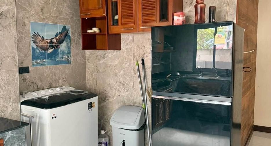 For rent and for sale 6 bedrooms villa in Mueang Chiang Mai, Chiang Mai
