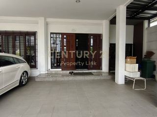 Reihenhaus zum Kauf mit 7 Zimmer in Phaya Thai, Bangkok