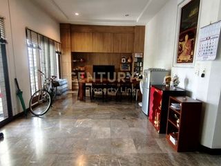 Reihenhaus zum Kauf mit 7 Zimmer in Phaya Thai, Bangkok