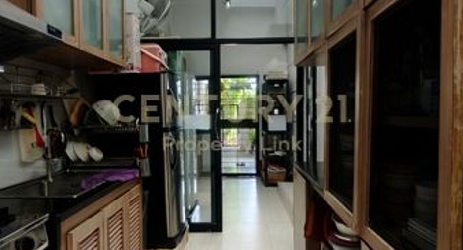 Reihenhaus zum Kauf mit 7 Zimmer in Phaya Thai, Bangkok