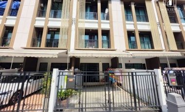 For sale 3 bedrooms townhouse in Phasi Charoen, Bangkok