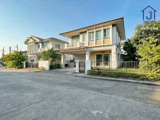 Casa en venta de 3 habitaciones en Prawet, Bangkok