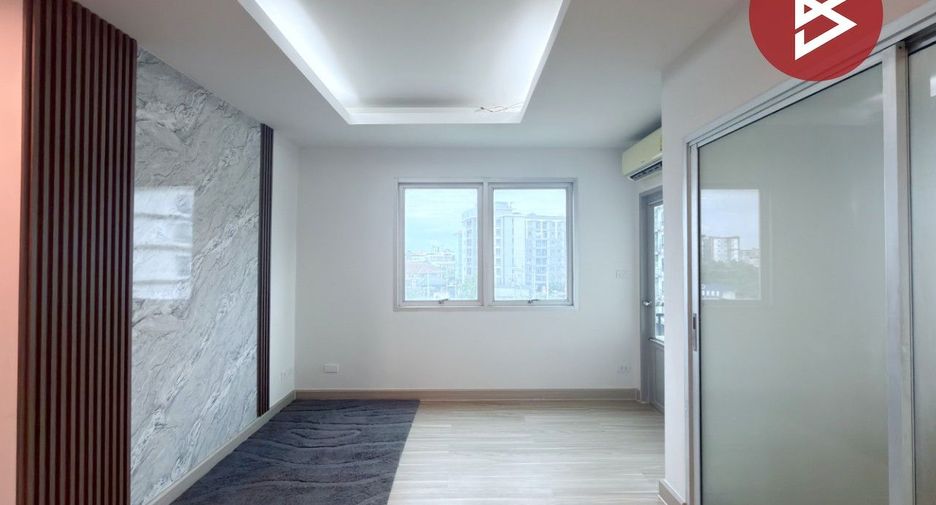 For sale 1 bed condo in Mueang Chon Buri, Chonburi