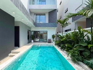Villa en venta de 6 habitaciones en Bang Lamung, Chonburi