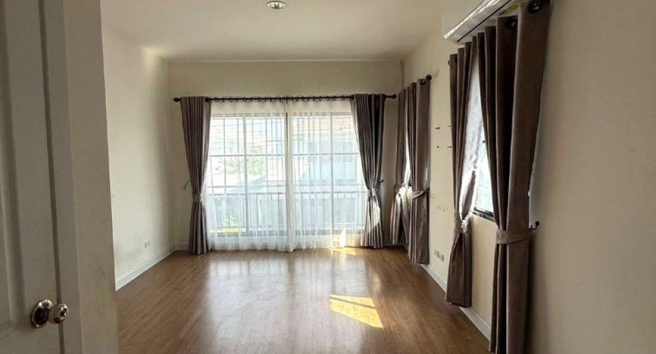 For sale 3 bedrooms house in Bang Pakong, Chachoengsao