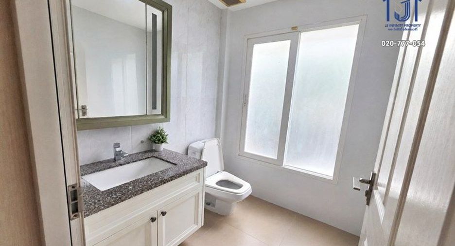 Casa en venta de 4 habitaciones en Sai Mai, Bangkok