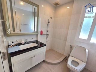 Haus zum Kauf mit 4 Zimmer in Sai Mai, Bangkok