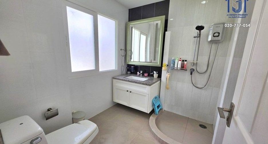 Casa en venta de 4 habitaciones en Sai Mai, Bangkok