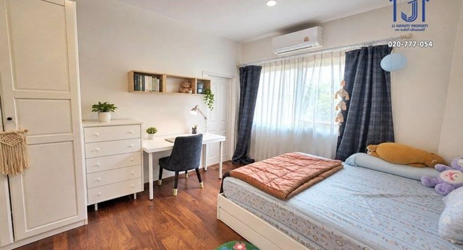 Casa en venta de 4 habitaciones en Sai Mai, Bangkok