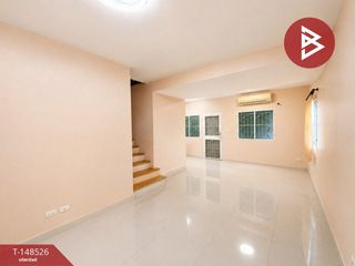 Casa adosada en venta de 3 habitaciones en Sam Phran, Nakhon Pathom