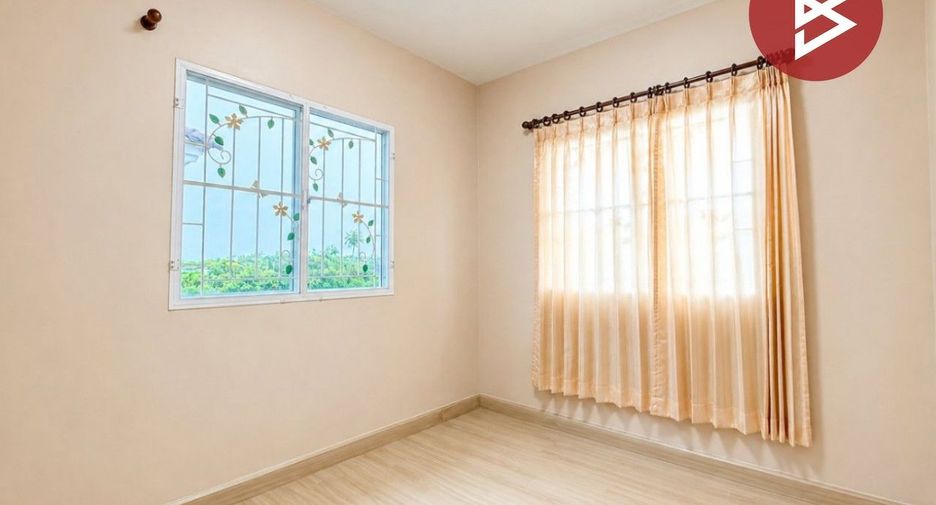 For sale 3 bedrooms townhouse in Sam Phran, Nakhon Pathom