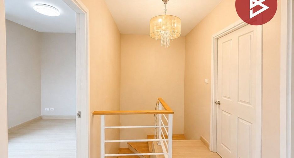 For sale 3 bedrooms townhouse in Sam Phran, Nakhon Pathom