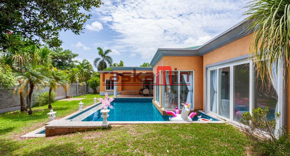 For rent 4 bedrooms villa in Bang Lamung, Chonburi