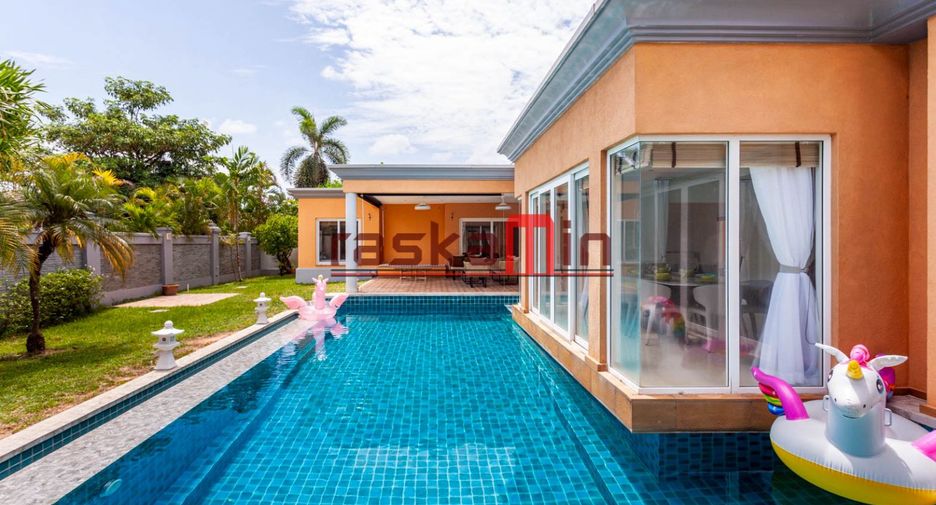 For rent 4 bedrooms villa in Bang Lamung, Chonburi