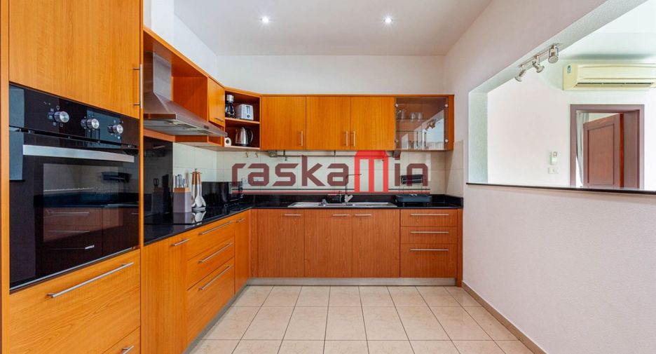 For rent 4 bedrooms villa in Bang Lamung, Chonburi