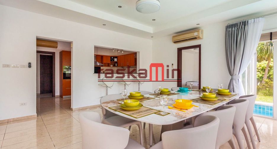 For rent 4 bedrooms villa in Bang Lamung, Chonburi