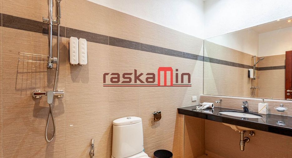 For rent 4 bedrooms villa in Bang Lamung, Chonburi