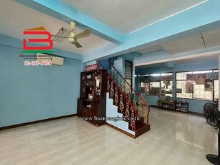 Casa adosada en venta de 2 habitaciones en Chatuchak, Bangkok