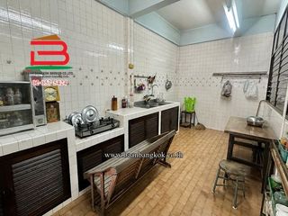Casa adosada en venta de 2 habitaciones en Chatuchak, Bangkok