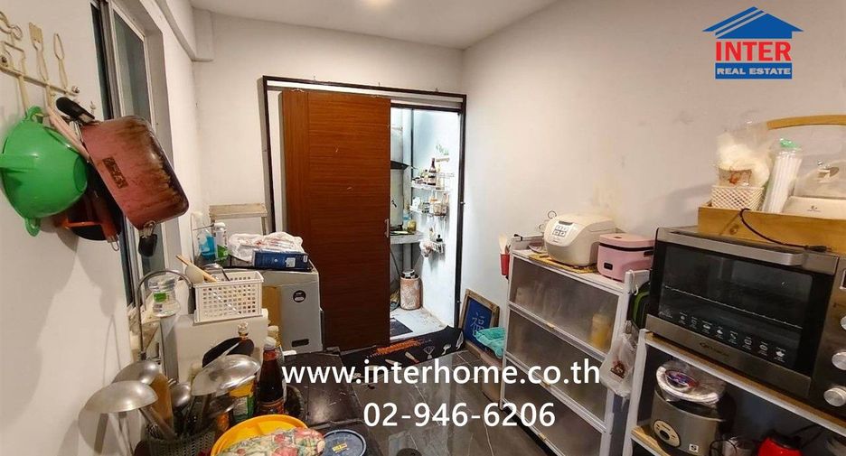 For sale 3 bedrooms townhouse in Mueang Nonthaburi, Nonthaburi