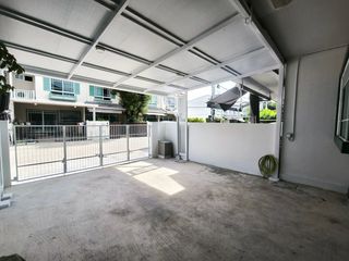 For rent 2 bedrooms townhouse in Bang Phli, Samut Prakan