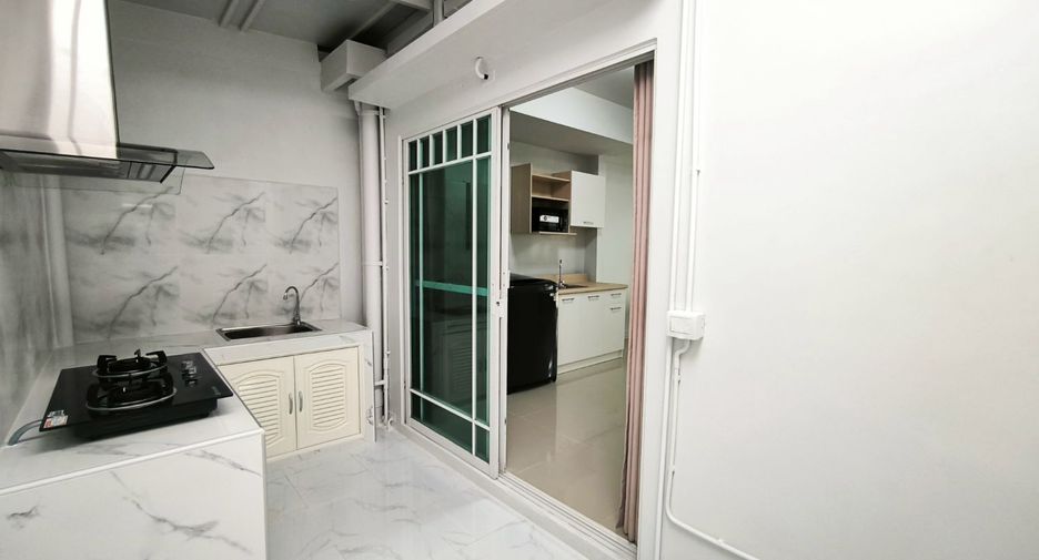 For rent 2 bedrooms townhouse in Bang Phli, Samut Prakan