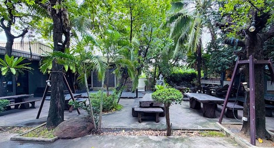 Grundstück zum Kauf in Khlong Sam Wa, Bangkok
