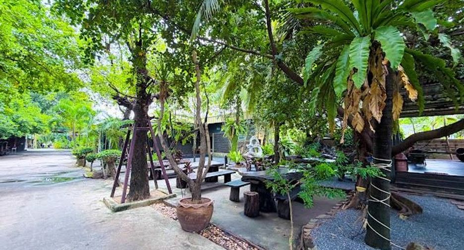 Grundstück zum Kauf in Khlong Sam Wa, Bangkok