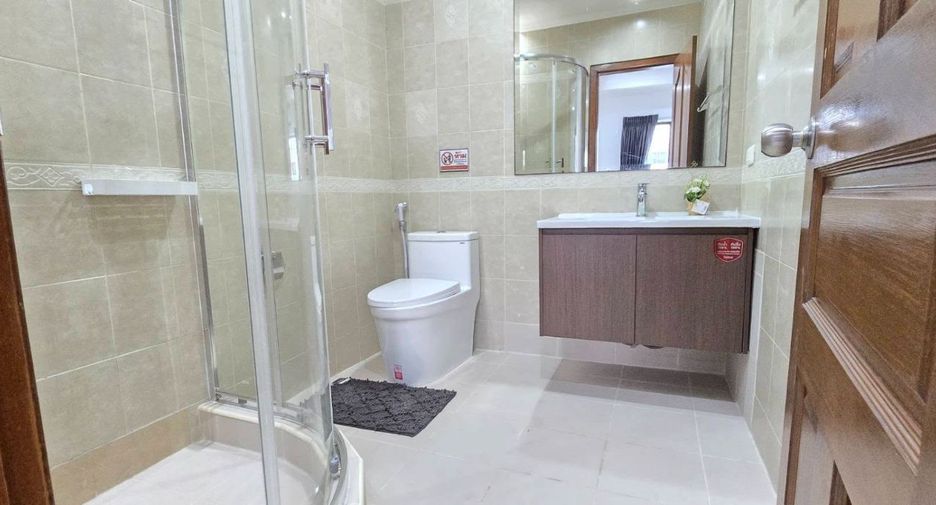 For rent 4 bedrooms house in Bang Lamung, Chonburi
