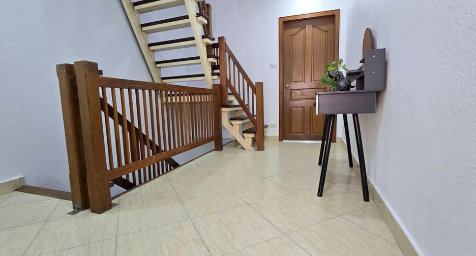 For rent 4 bedrooms house in Bang Lamung, Chonburi