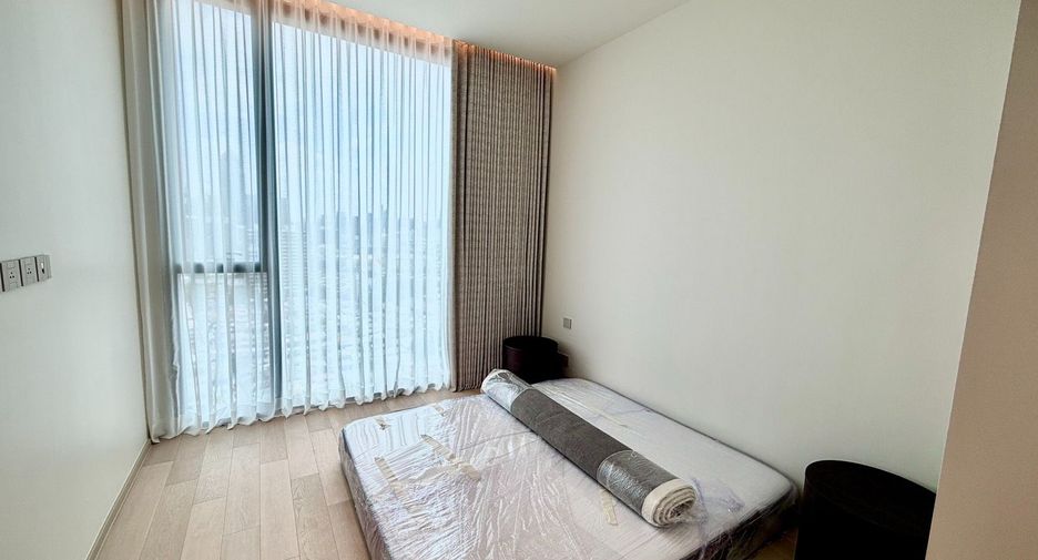 For rent 3 bedrooms condo in Sathon, Bangkok