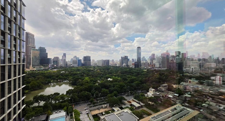 For rent 3 ベッドルーム condo in Sathon, Bangkok