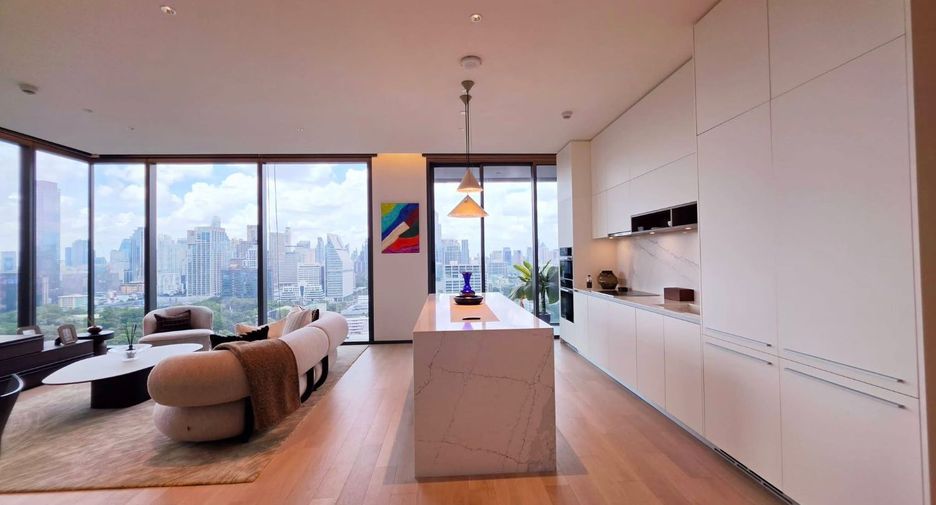 For rent 3 ベッドルーム condo in Sathon, Bangkok