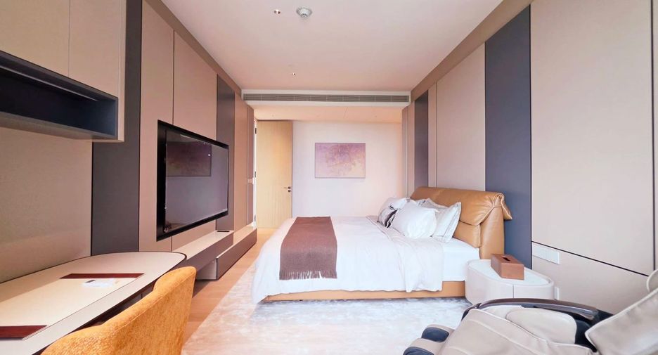 For rent 3 ベッドルーム condo in Sathon, Bangkok