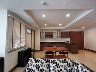 For rent 3 bedrooms condo in Khlong Toei, Bangkok