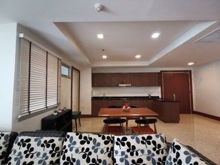 For rent 3 bedrooms condo in Khlong Toei, Bangkok