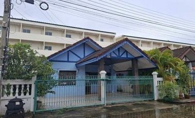 For sale 3 bedrooms house in Lak Si, Bangkok