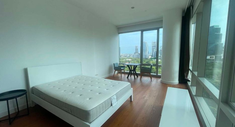 À louer 2 chambres condo à Pathum Wan, Bangkok