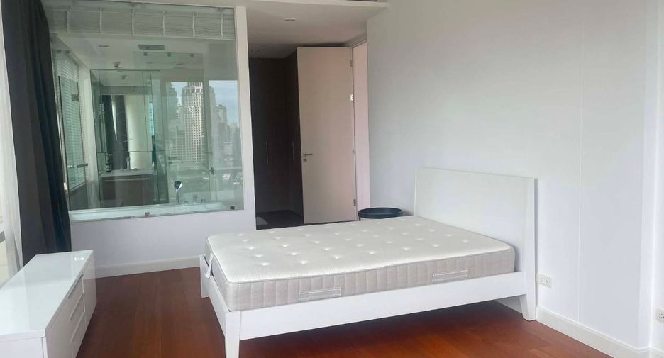 À louer 2 chambres condo à Pathum Wan, Bangkok