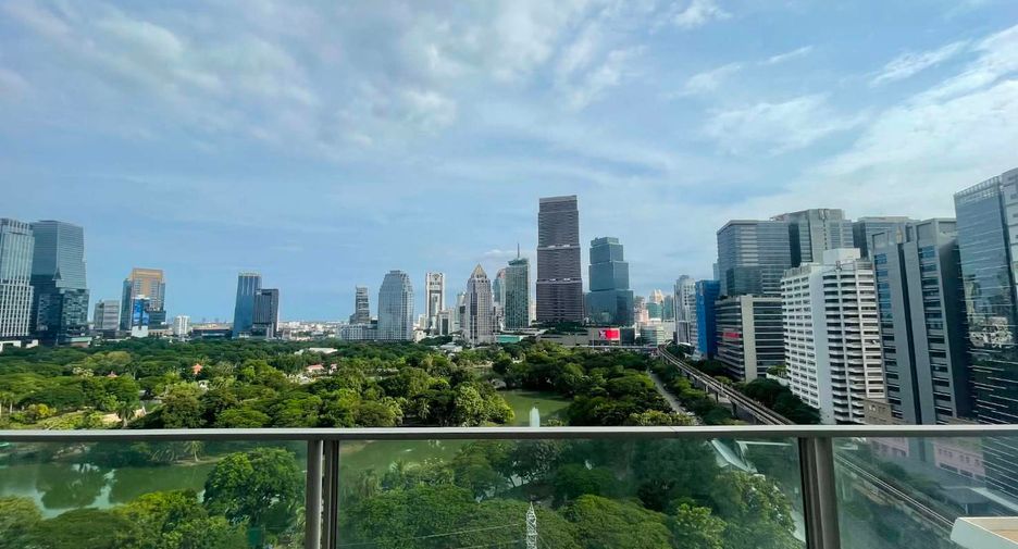 À louer 2 chambres condo à Pathum Wan, Bangkok