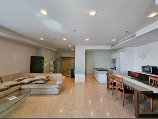 For rent 3 bedrooms condo in Khlong Toei, Bangkok