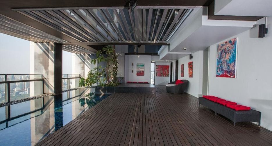 For rent 4 bedrooms condo in Sathon, Bangkok