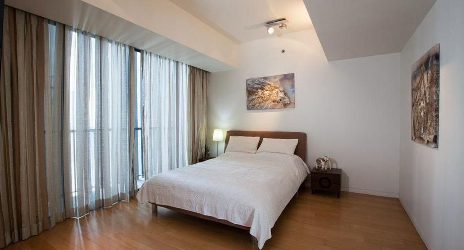 For rent 4 bedrooms condo in Sathon, Bangkok