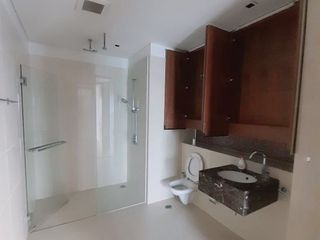 For rent 4 bedrooms condo in Khlong Toei, Bangkok