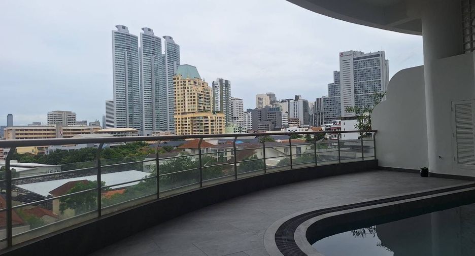 For rent 4 bedrooms condo in Khlong Toei, Bangkok