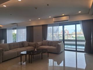 For rent 4 bedrooms condo in Khlong Toei, Bangkok
