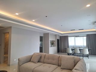 For rent 4 bedrooms condo in Khlong Toei, Bangkok