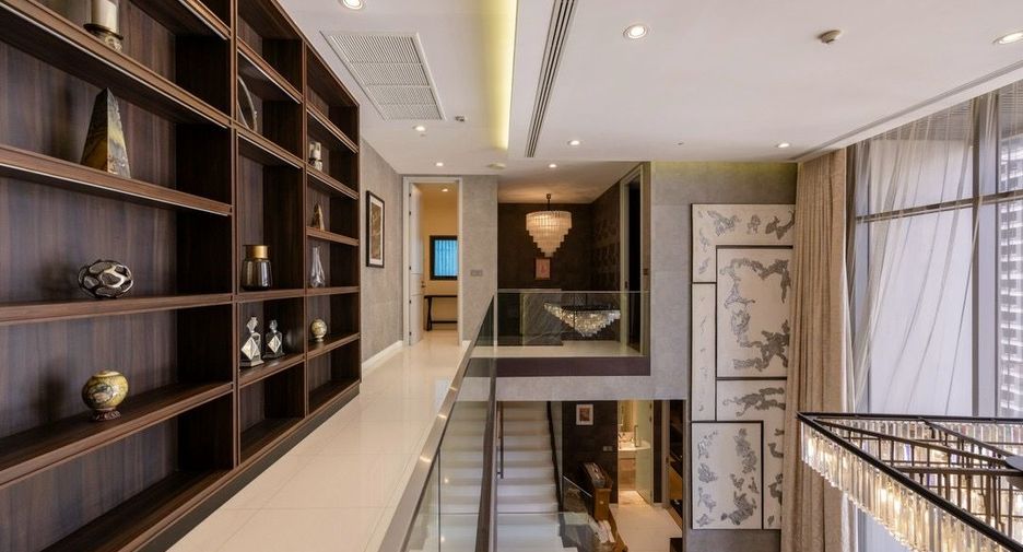 For rent 2 ベッドルーム condo in Khlong Toei, Bangkok