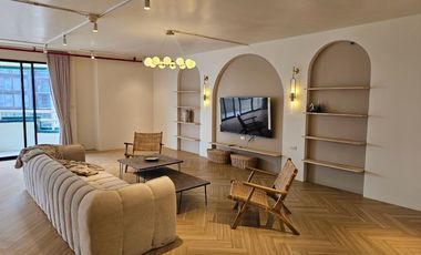 For rent 3 bedrooms condo in Khlong Toei, Bangkok