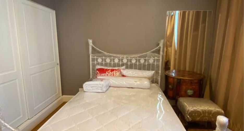For rent 3 bedrooms condo in Watthana, Bangkok